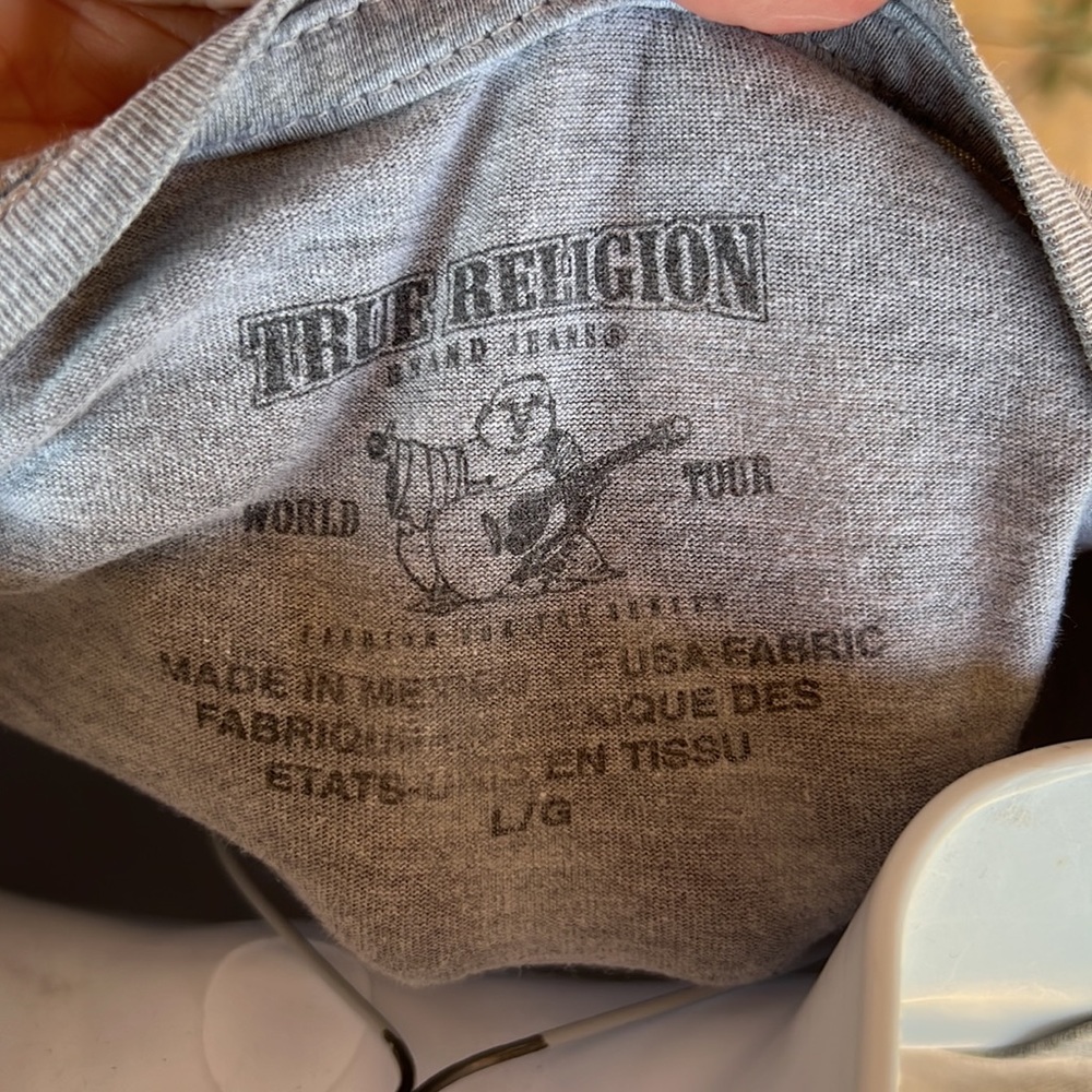 True Religion gray Graphic Tee shirt size large - Picture 5 of 5